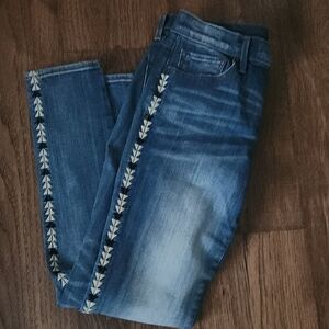 DRIFTWOOD Blue Jeans with Cream Embroidery